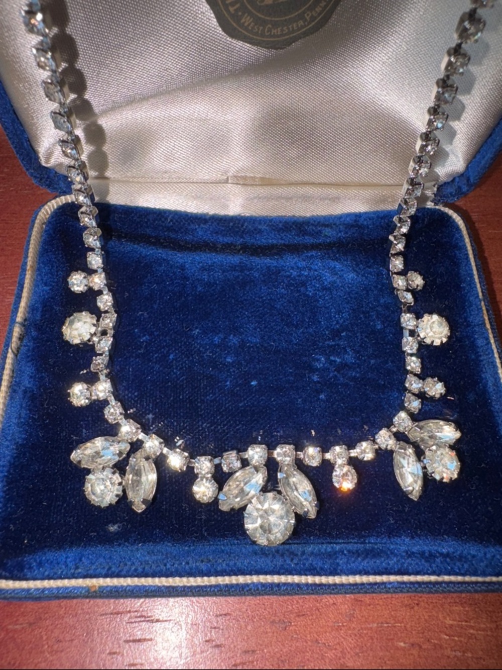 Estate Fancy Glamour Clear Crystal Necklace Bracelet Earrings Set Vintage Box - Picture 3 of 16